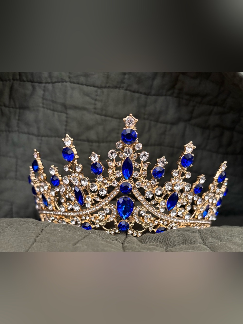Gorgeous Gold-tone Tiara with Deep Blue and Clear Jewels